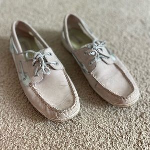 Sperry 9.5 Neutral Tan with silver detailing